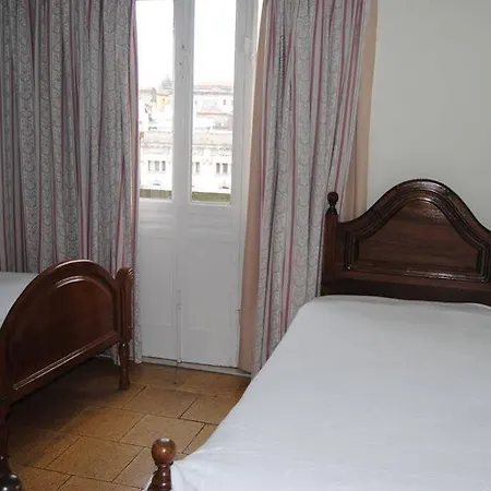 Peninsular- Hotell Oporto