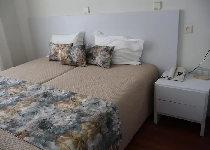 Peninsular- Hotel Oporto