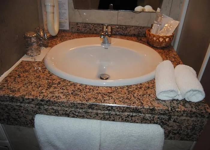 Peninsular- 2* 포르투