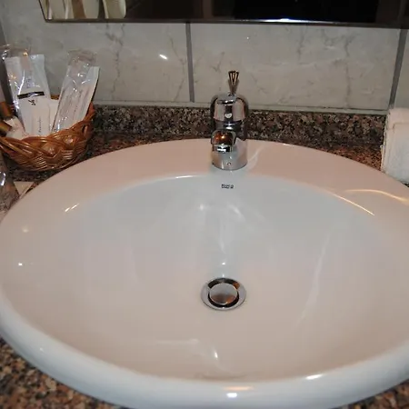 Peninsular- Hotell Oporto